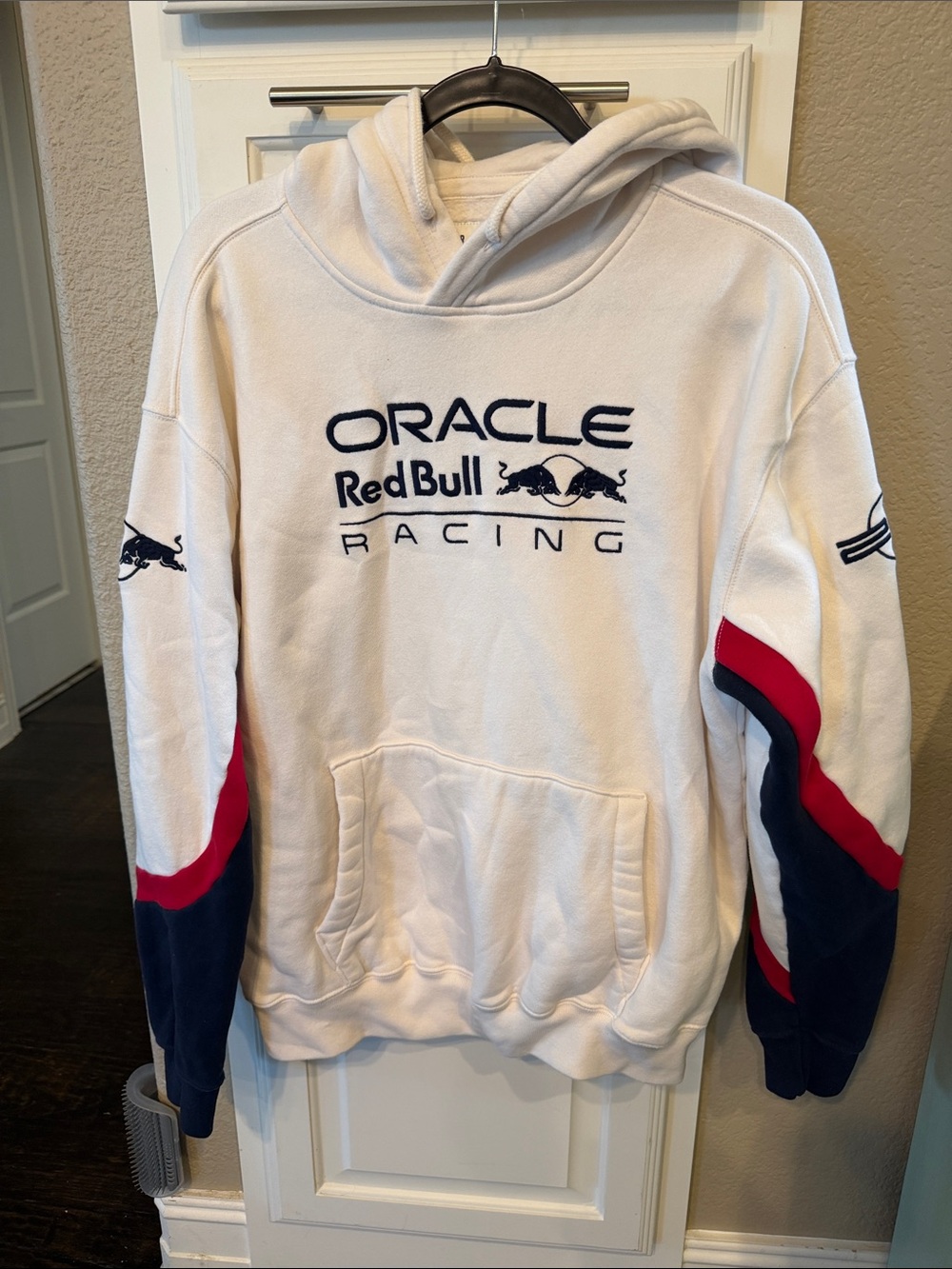 Hollister Oracle  Men’s White Pullover Hoodie